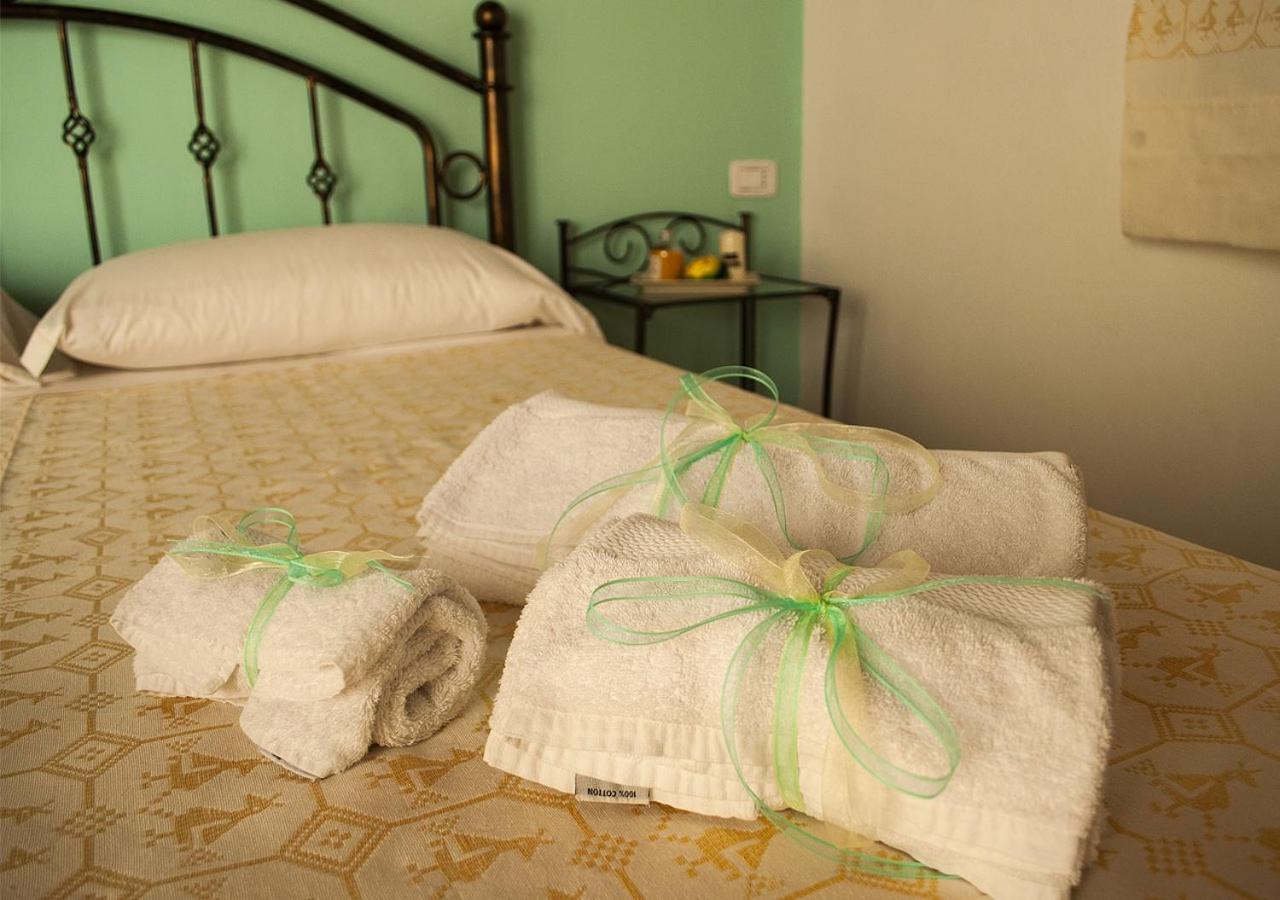 Le Rocce Antiche Hotel Resort Sant'Antioco Luaran gambar