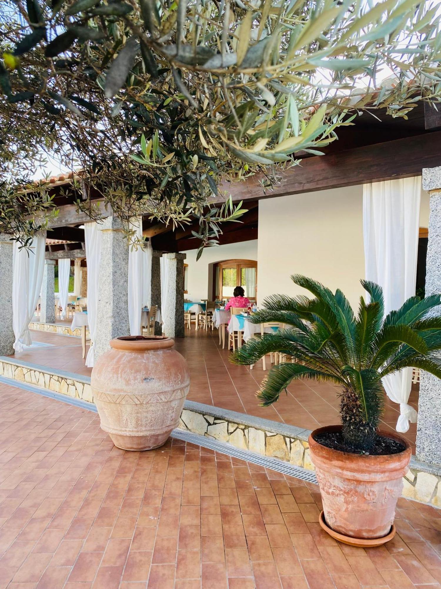 Le Rocce Antiche Hotel Resort Sant'Antioco Luaran gambar